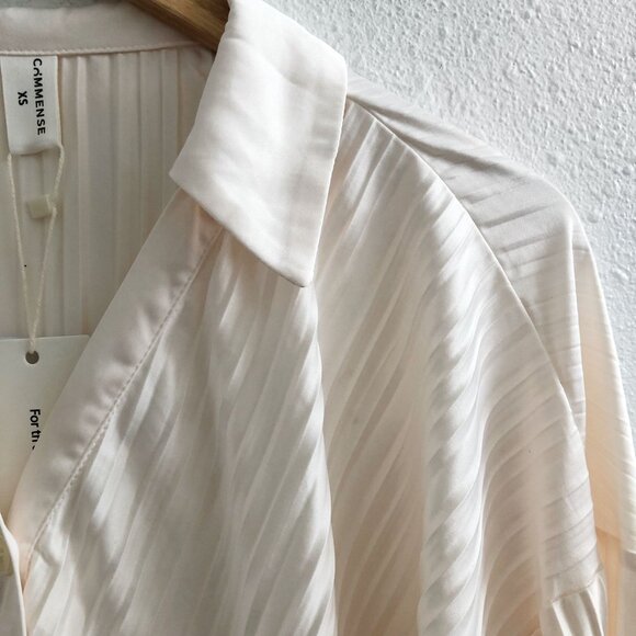 NWT COMMENSE Oversized Cream Plisse Button Up Shirt Size XS - Picture 7 of 10